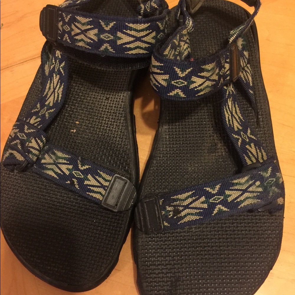 White Mountain Sandals - Picture 2 of 3